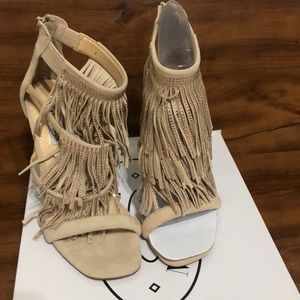 Steve Madden Fringly-R Embellished Fringed